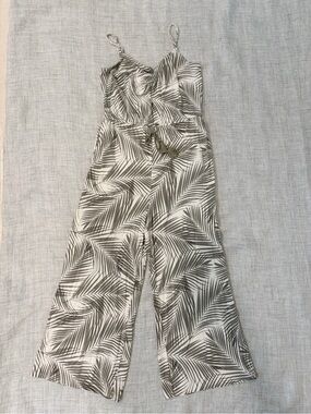 Tart Tropical Palm Print Wide-Leg Jumpsuit in Olive Green Sz M
